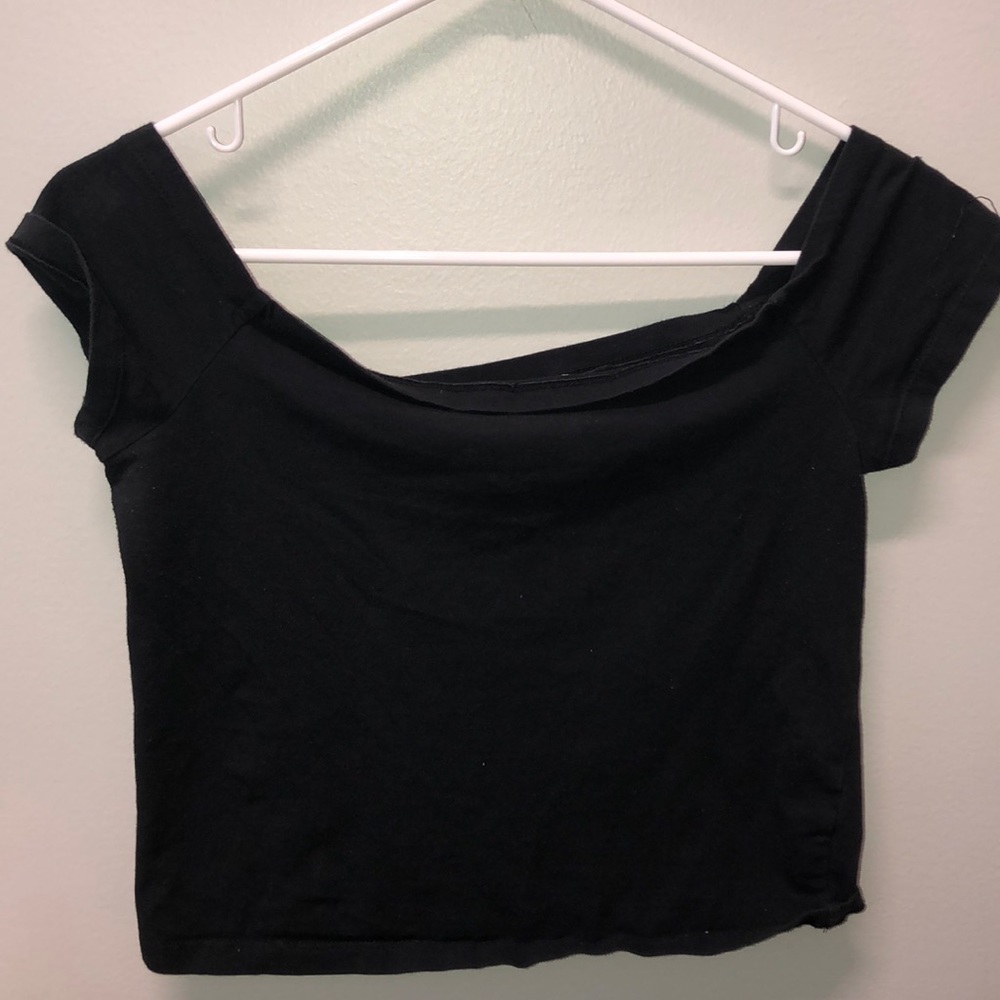 Simple off the shoulder black crop top